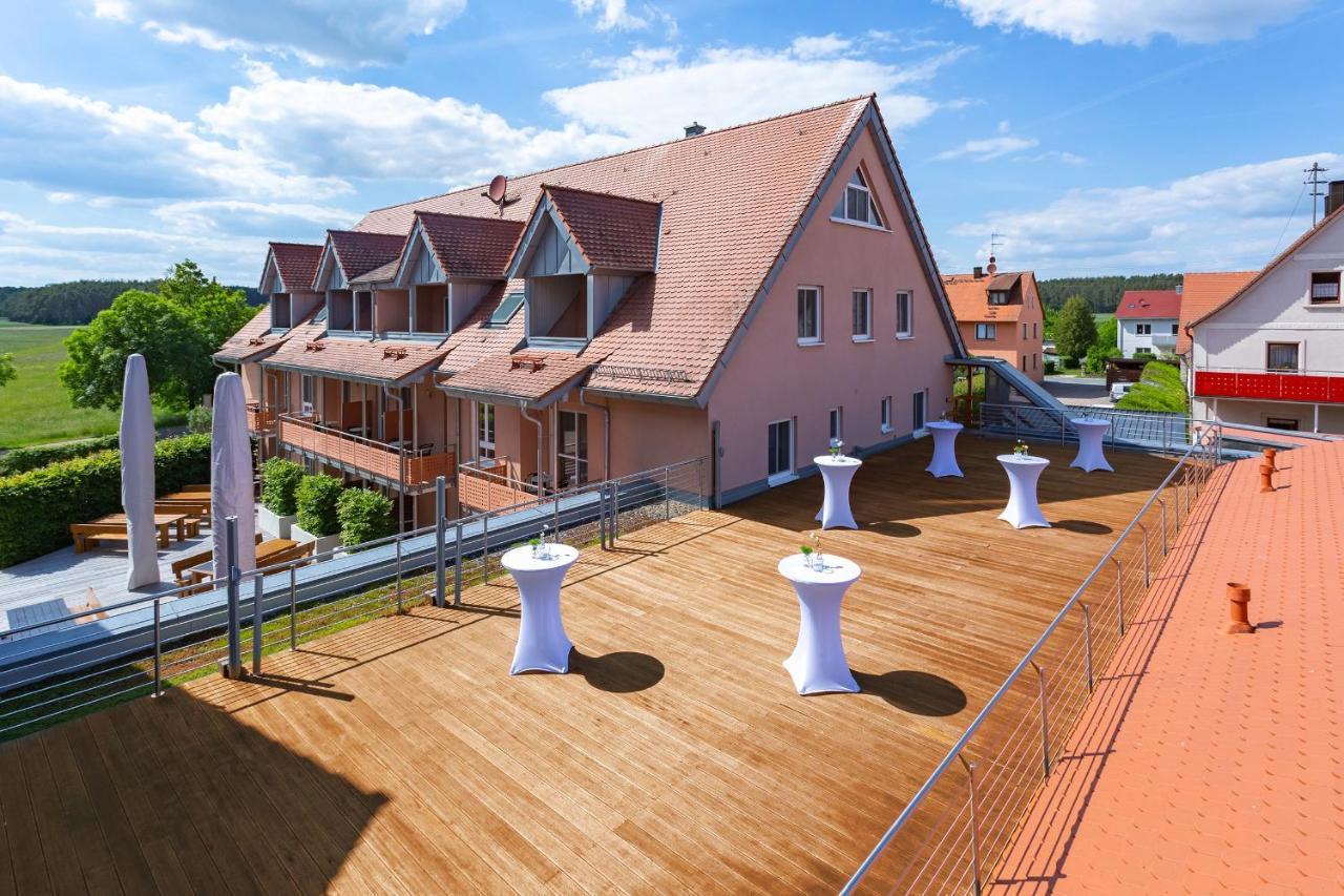 ACANTUS Hotel Weisendorf Exterior foto